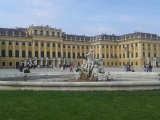 Transfer with Sightseeing from Munich to Vienna or Vienna to Munich